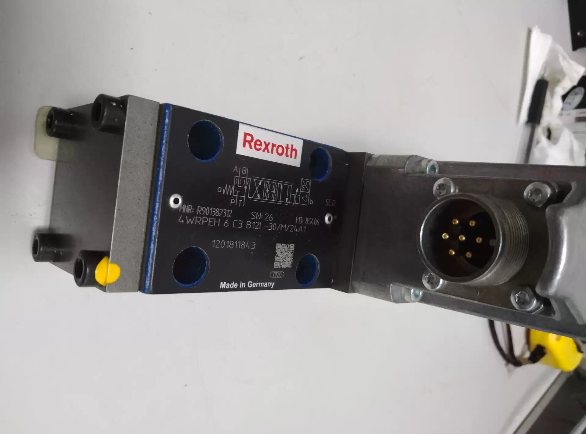 Rexroth Proportional valve 4WRPEH 6 C3 B12L – 3B Industry